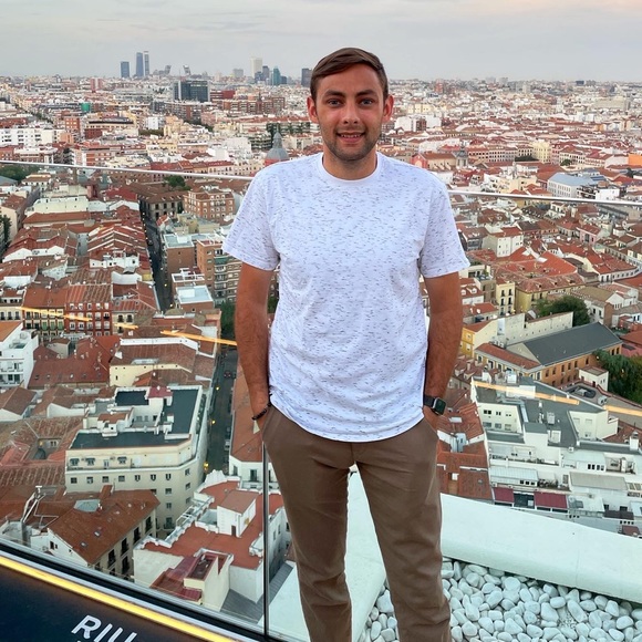 Meet your Posher, Devin - Picture 1 of 1